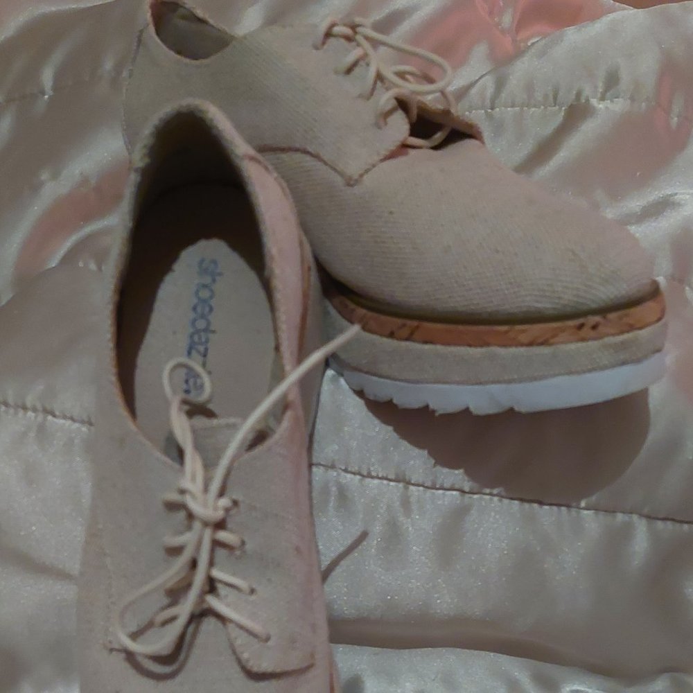 Oxford Wedge Sneaker, Size 9